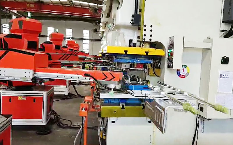 如何正確選擇合適的沖壓自動化設(shè)備？