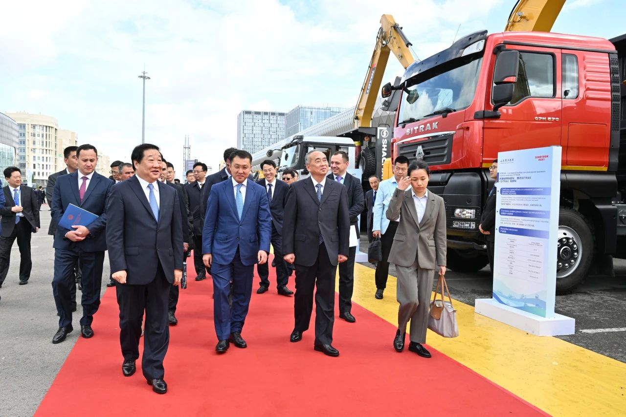 好客山東 好品山東：山東重工集團(tuán)全球合作伙伴大會暨產(chǎn)品展示會在哈薩克斯坦舉行